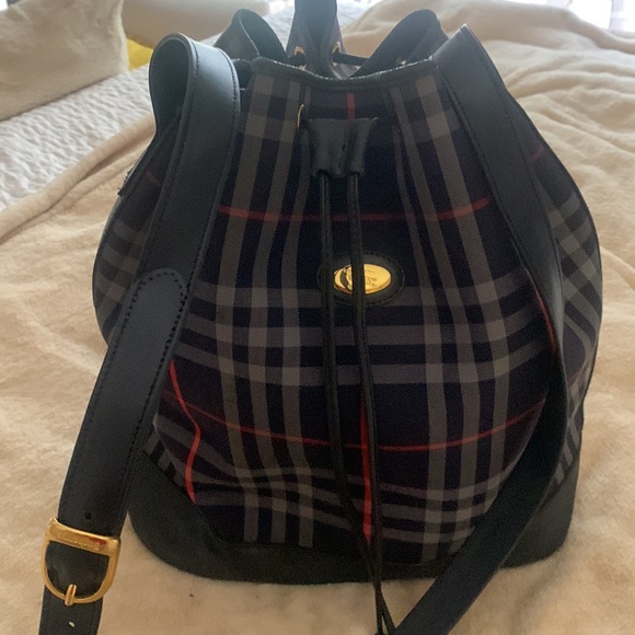 Navy Burberry Bucket crossbody bag - Picture 1 of 13